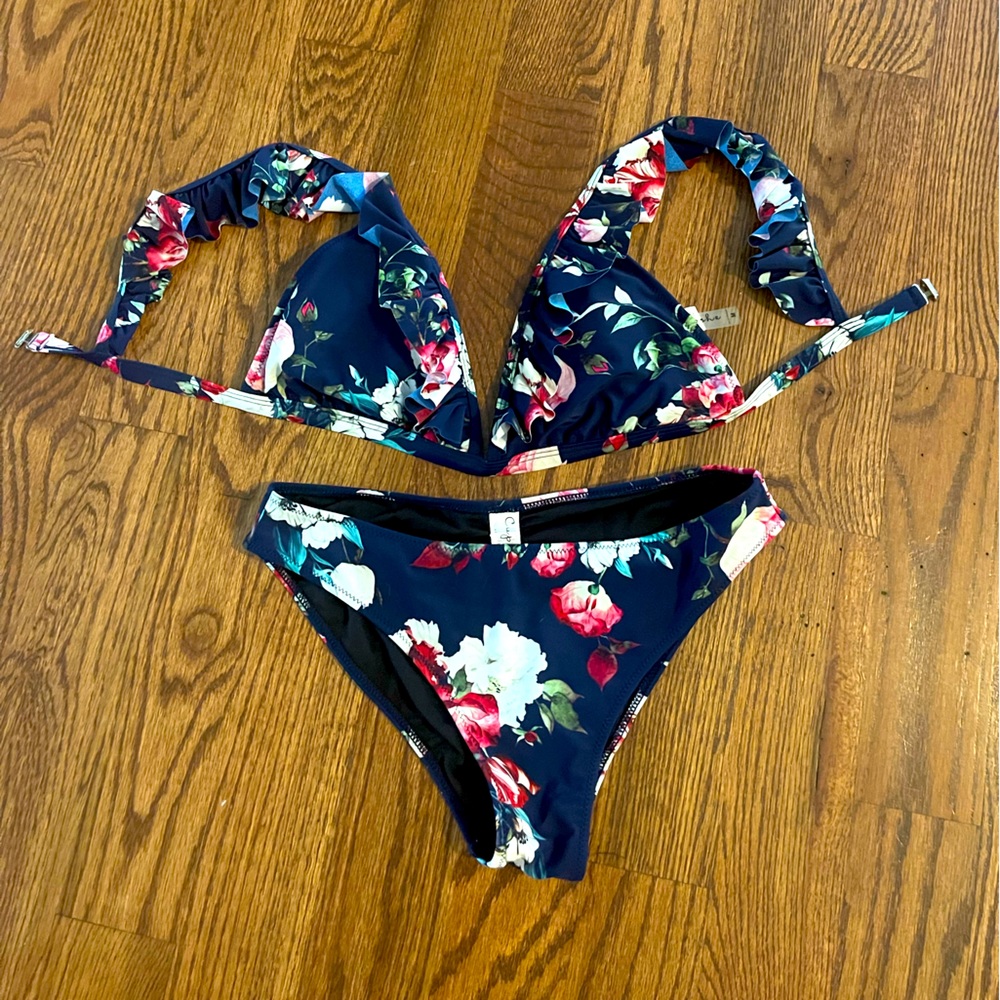 Cupshe Women’s Blue Floral Ruffled Bikini - Sz M